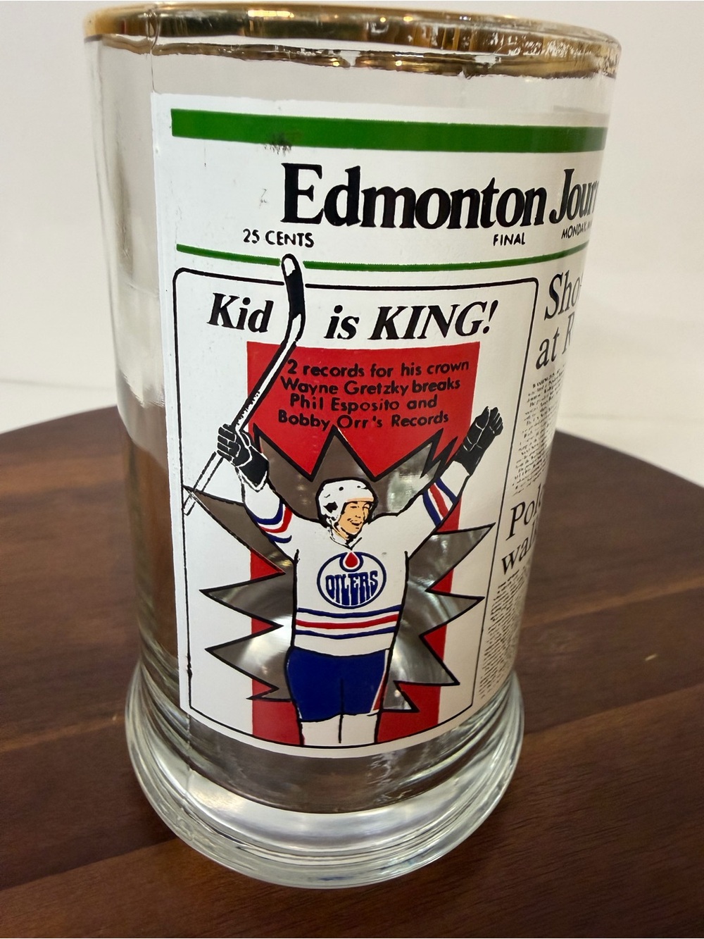 VTG 1981 Wayne Gretzky Edmonton Journal Glass Beer Mug Kid Is King Oilers
